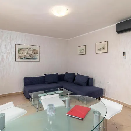 Holiday home In With Wifi *