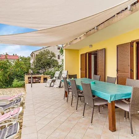 Holiday home In With Wifi *