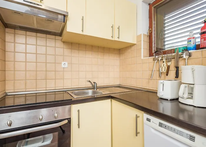 Ferienhaus In With Wifi Banjol