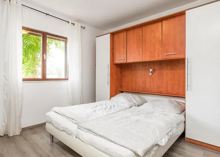 Ferienhaus In With Wifi Banjol