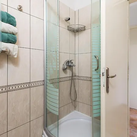 In With Wifi Semesterbostad *