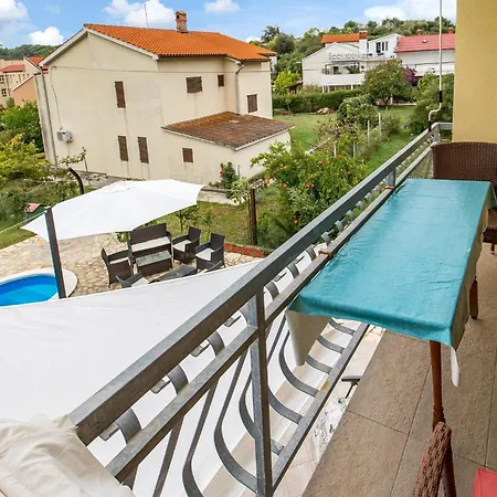 Semesterbostad In With Wifi Banjol