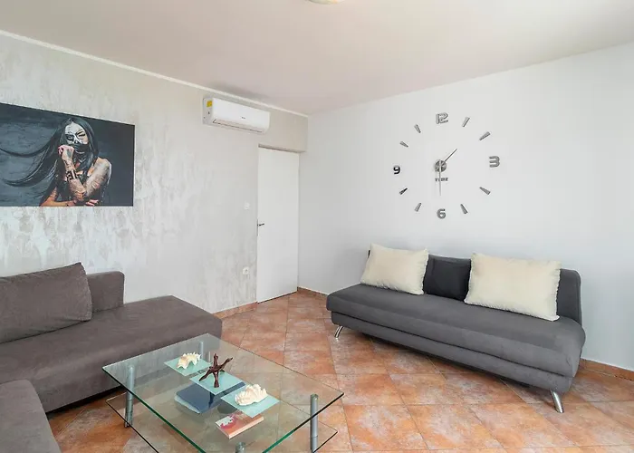 Casa vacanze In With Wifi Banjol